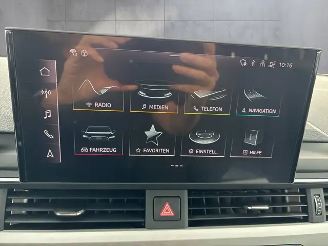 Audi A4 view 15