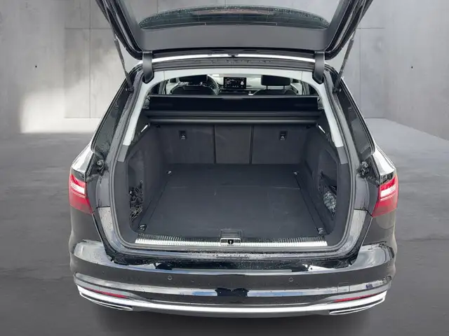 Audi A4 view 13