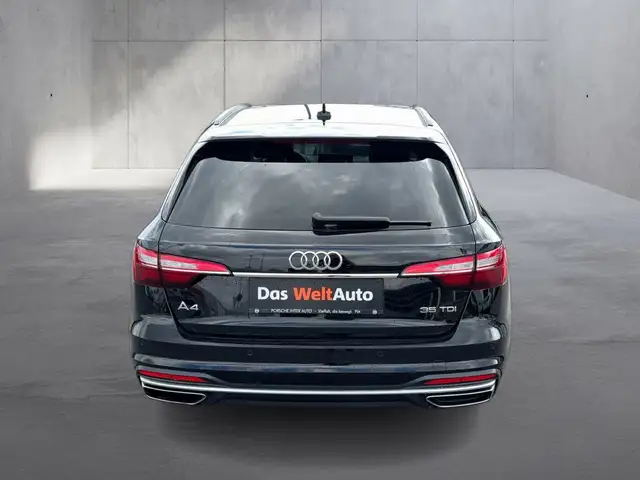 Audi A4 view 4