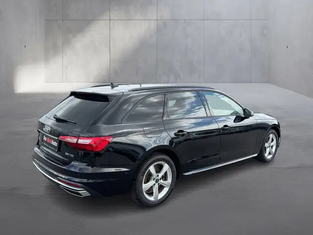 Audi A4 view 5
