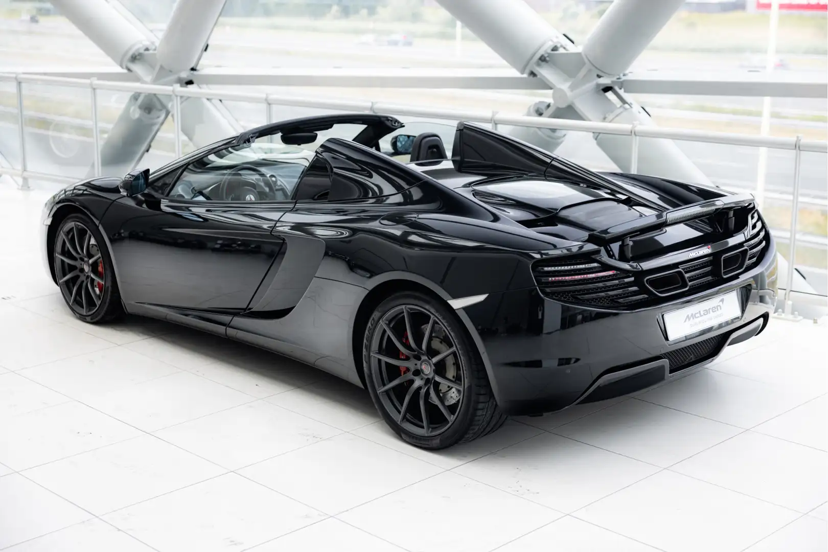 McLaren MP4-12C 3.8 Spider | Noselift | Meridian | Official McLare Zwart - 2