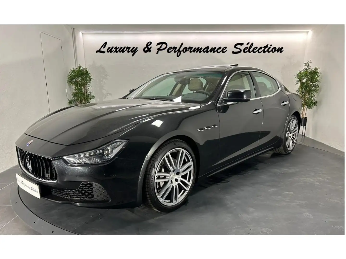 Maserati Ghibli 3.0 V6 Diesel 275ch - 1ère main - Française - Suivi Maserati - Magnifique Noir - 1