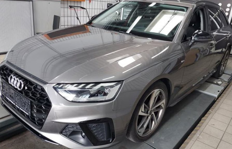 Audi A4 Avant S-line, MMI Navi , LED Scheinwerfer — photo 3