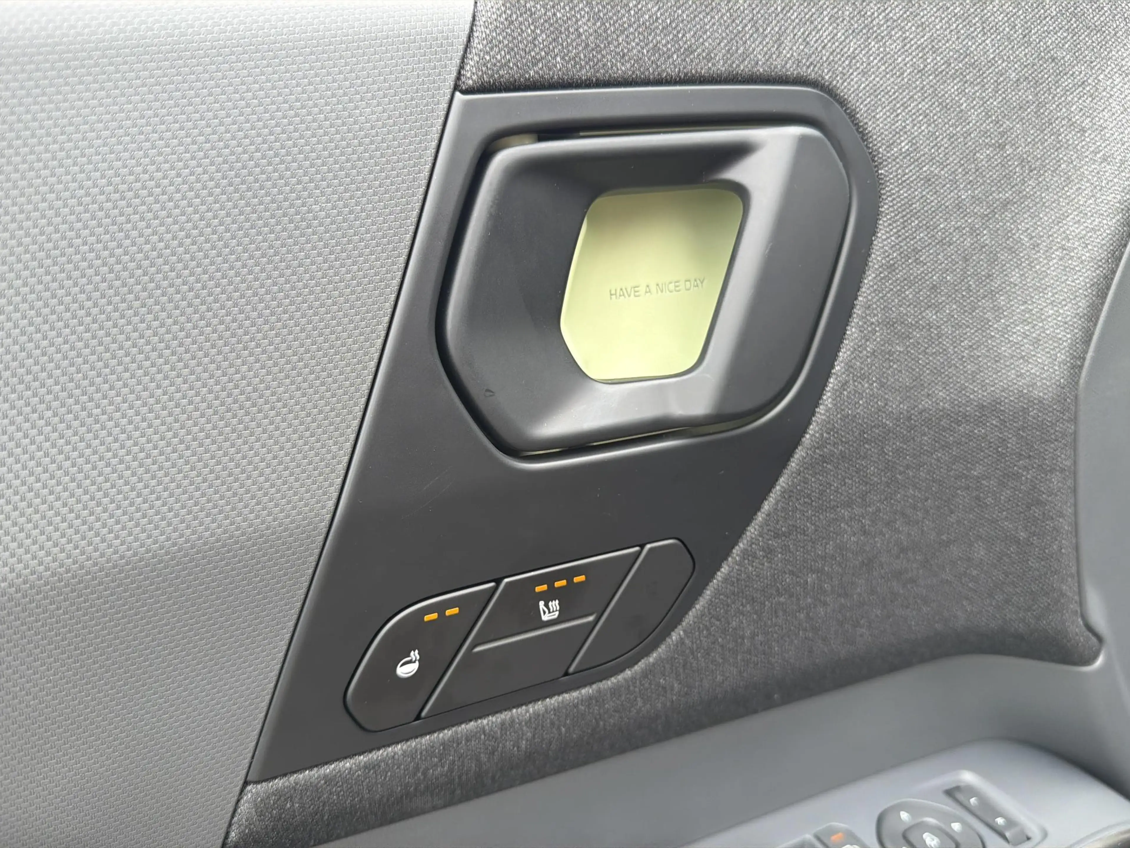 Kia EV2 Plus 42.2 kWh 4p. | Privacy Glass | Dual zone clim — photo 12