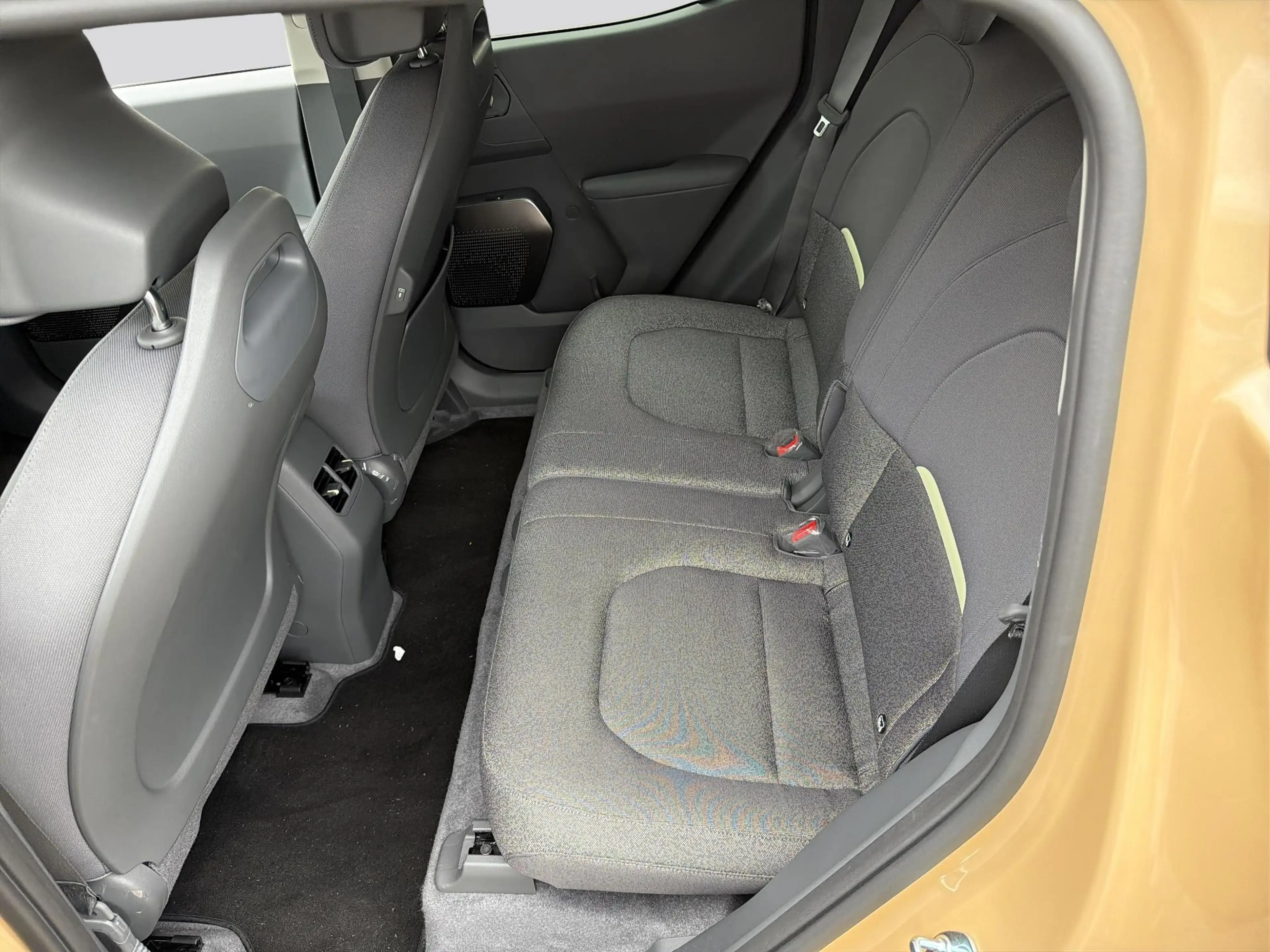 Kia EV2 Plus 42.2 kWh 4p. | Privacy Glass | Dual zone clim — photo 11