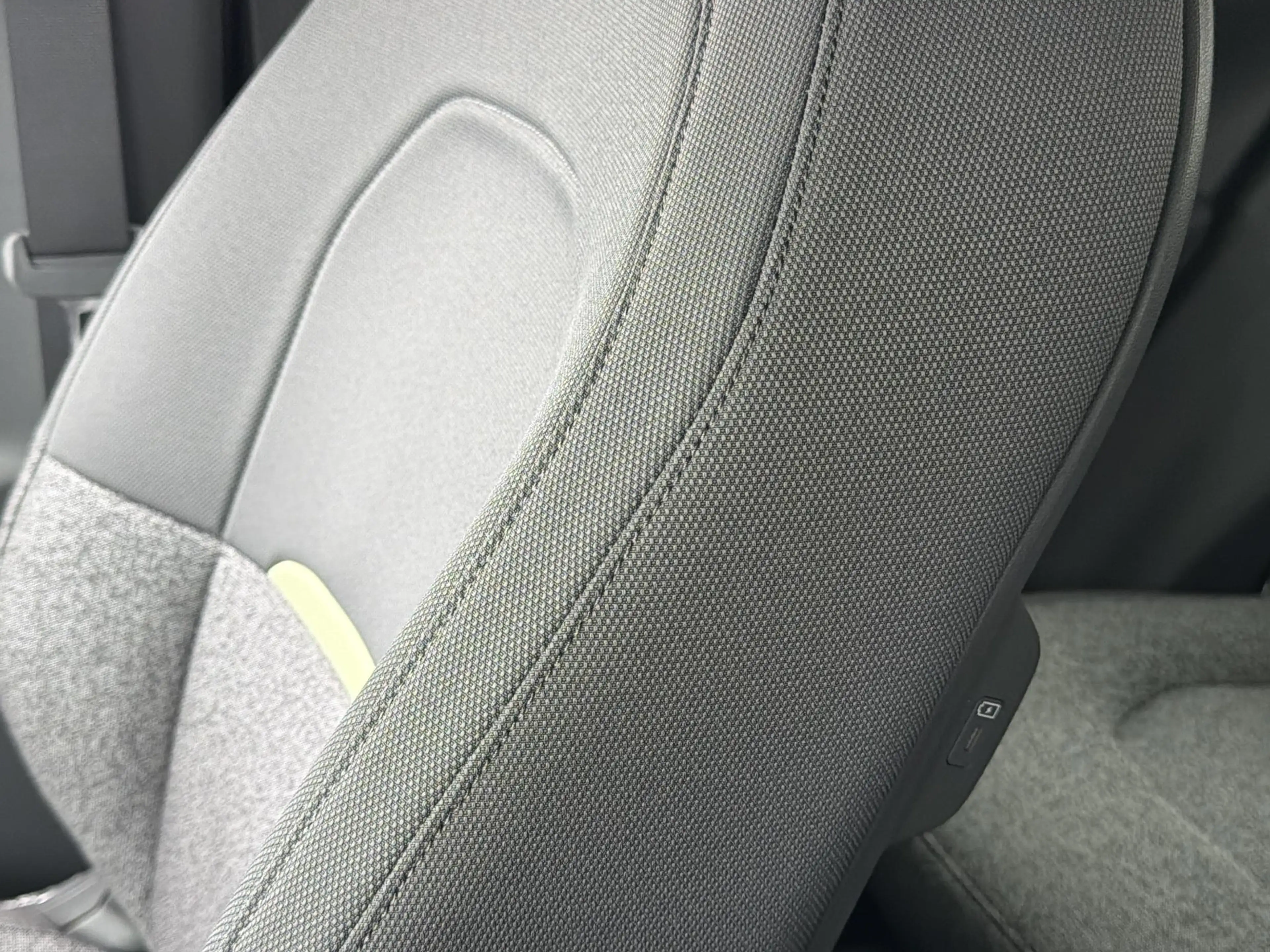 Kia EV2 Plus 42.2 kWh 4p. | Privacy Glass | Dual zone clim — photo 8