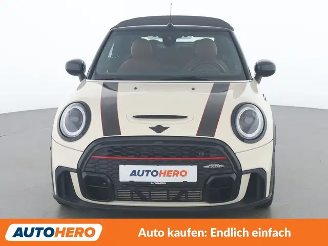 Mini Convertible view 9