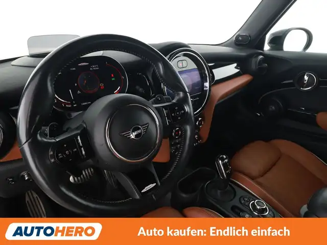 Mini Convertible view 11