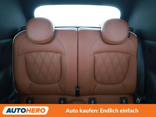 Mini Convertible view 15