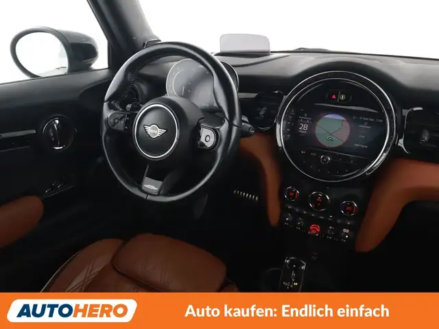 Mini Convertible view 13
