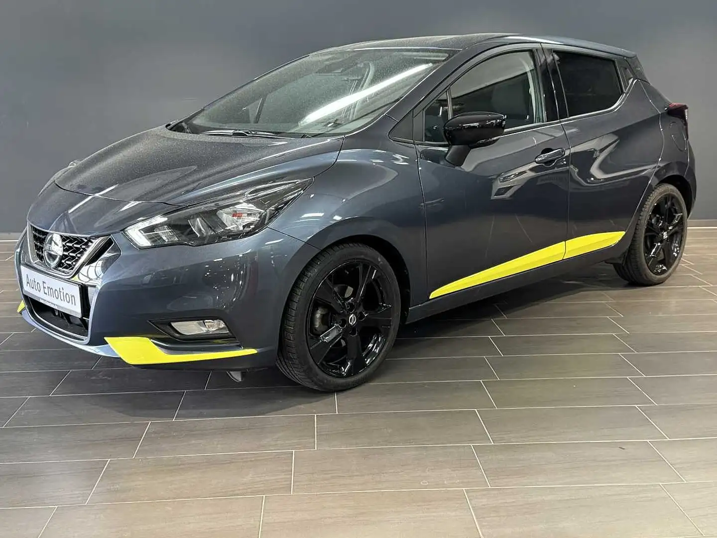 Nissan Micra Kiiro 1.0 IG-T Xtronic*Navi* Grijs - 1