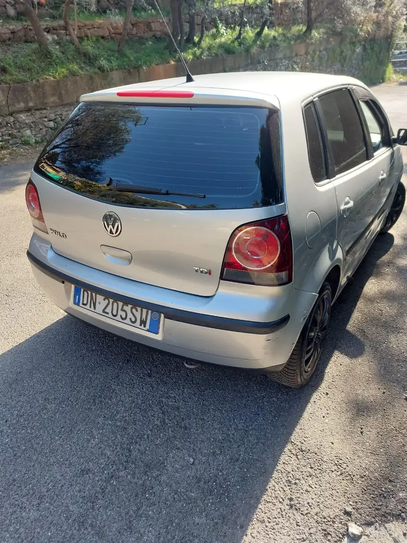 Volkswagen Polo Polo 5p 1.4 tdi Comfortline 80cv dpf Silber - 2