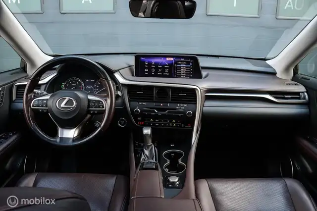 Lexus RX view 3