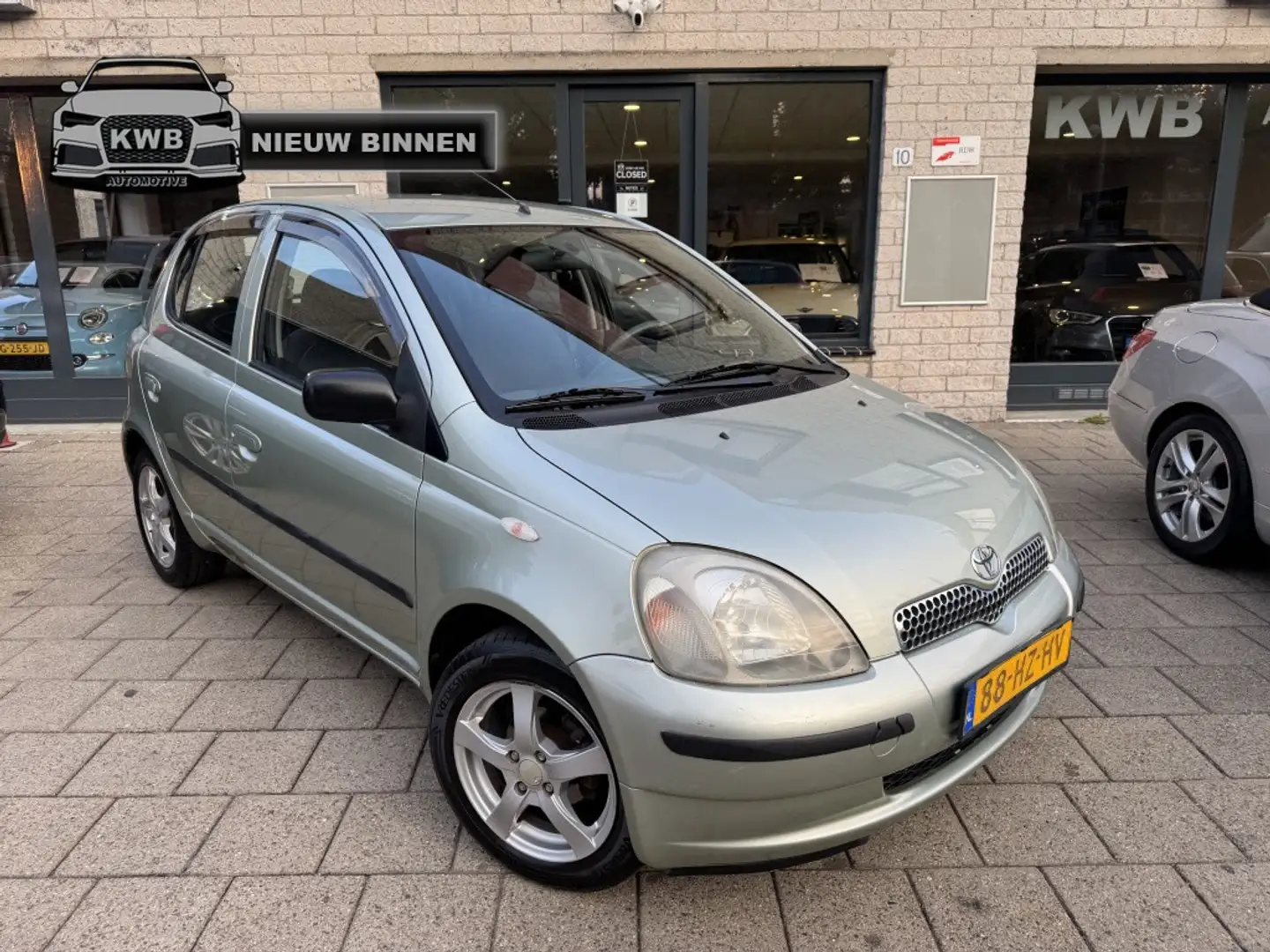 Toyota Yaris 1.3-16V VVT-i Sol 5Drs Nieuwe apk Groen - 1