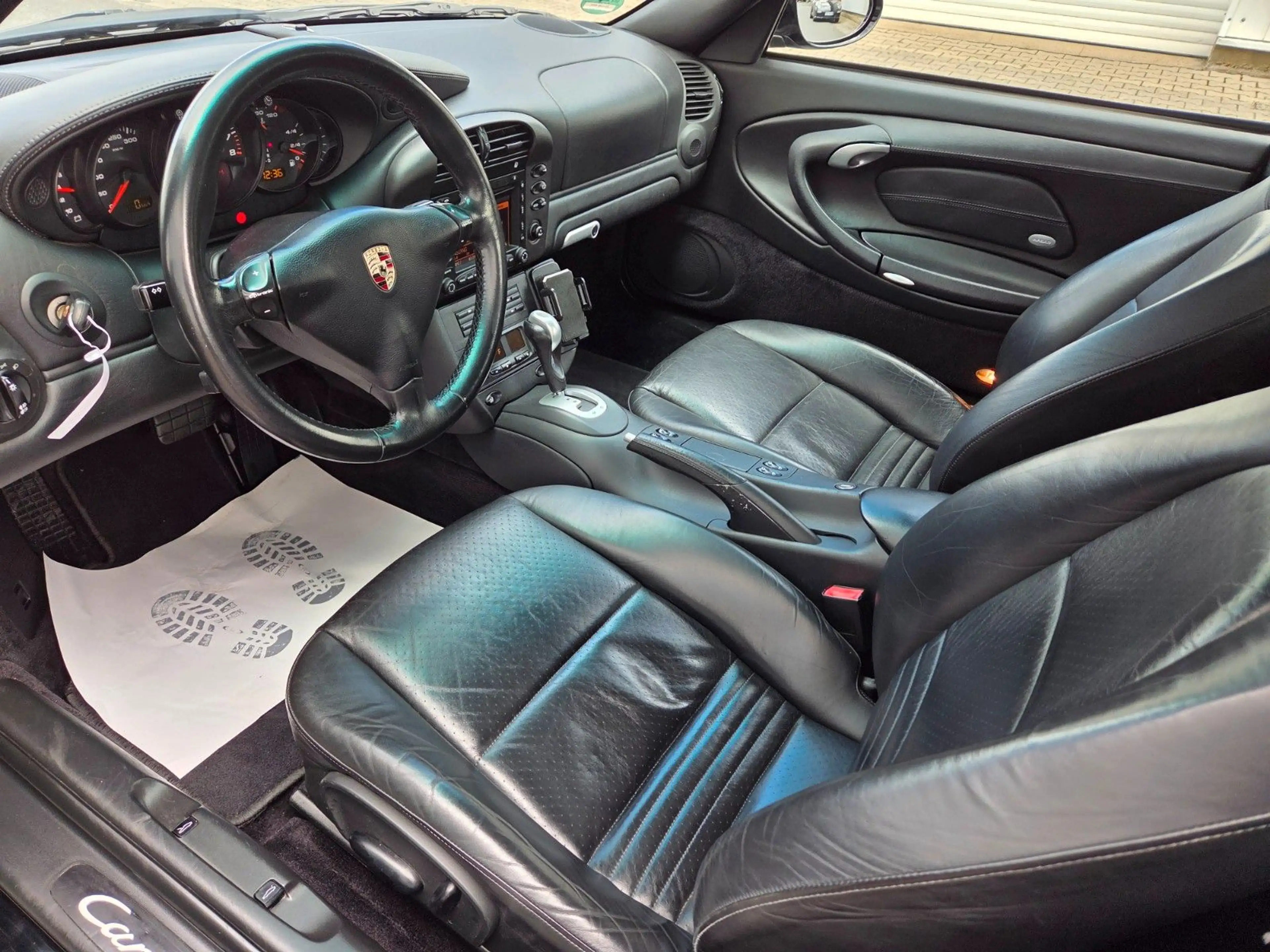 Porsche 996 Carrera Cabriolet BRD II. Hand — photo 7