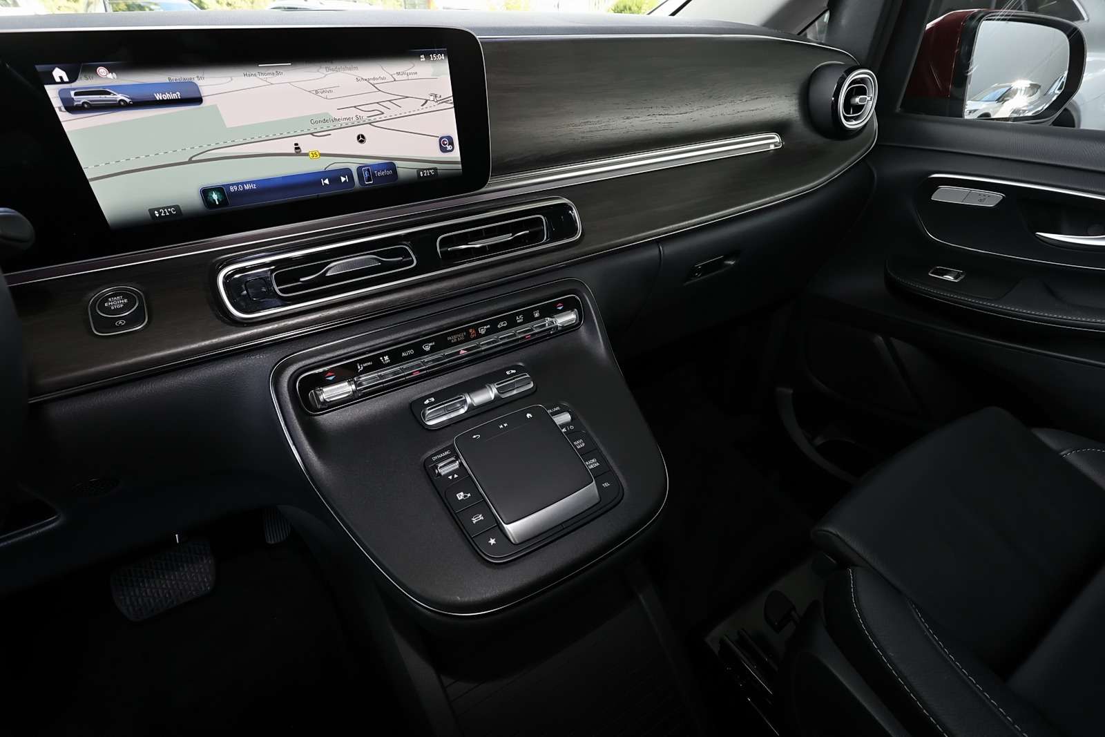 Mercedes-Benz V 220