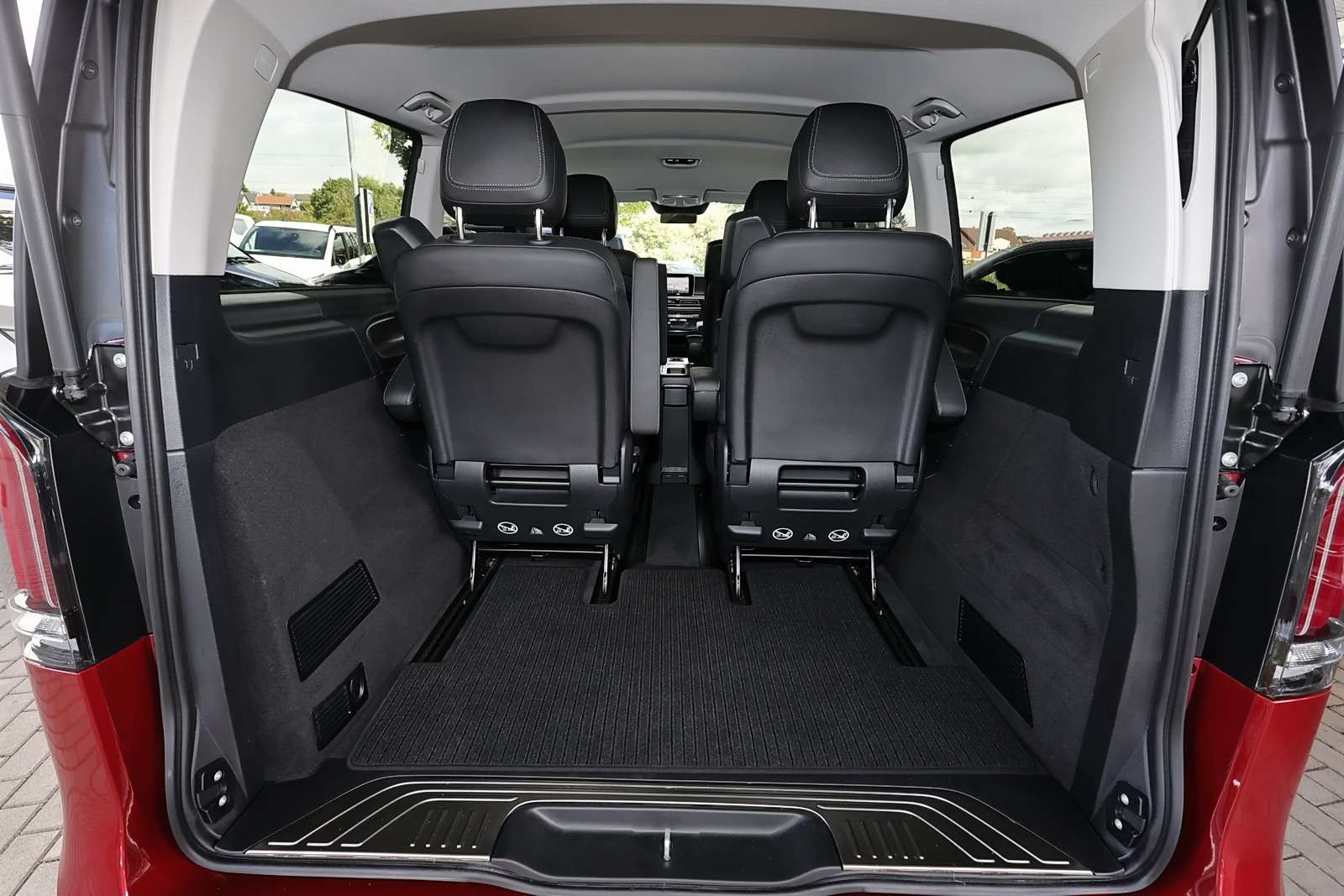 Mercedes-Benz V 220