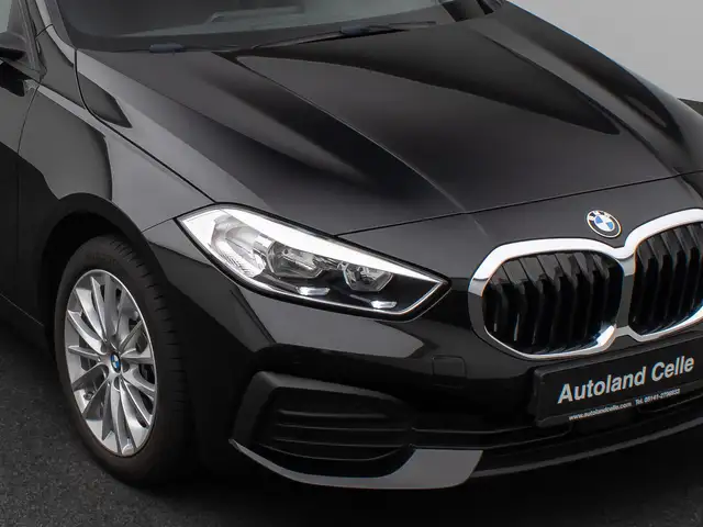 BMW 1 Series view 18