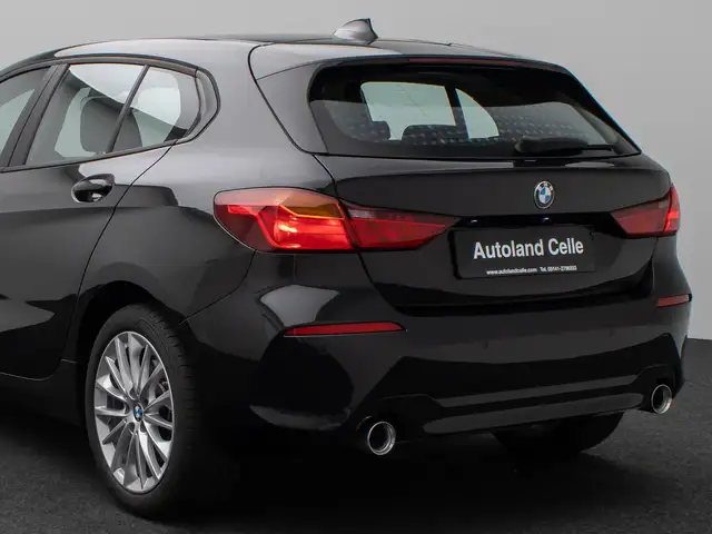 BMW 1 Series view 15