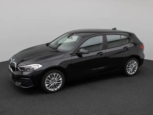 BMW 1 Series view 12