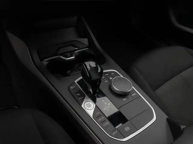 BMW 1 Series view 22