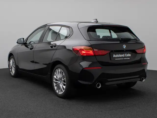 BMW 1 Series view 9