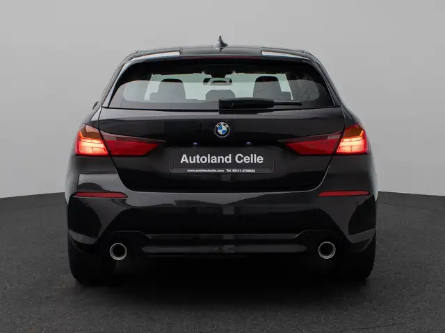BMW 1 Series view 8