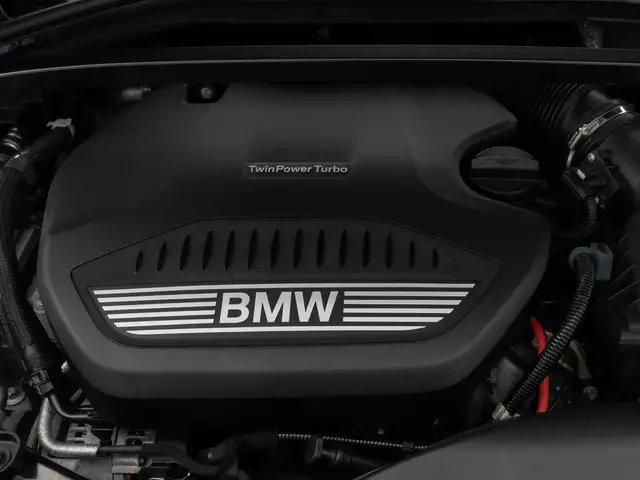 BMW 1 Series view 14