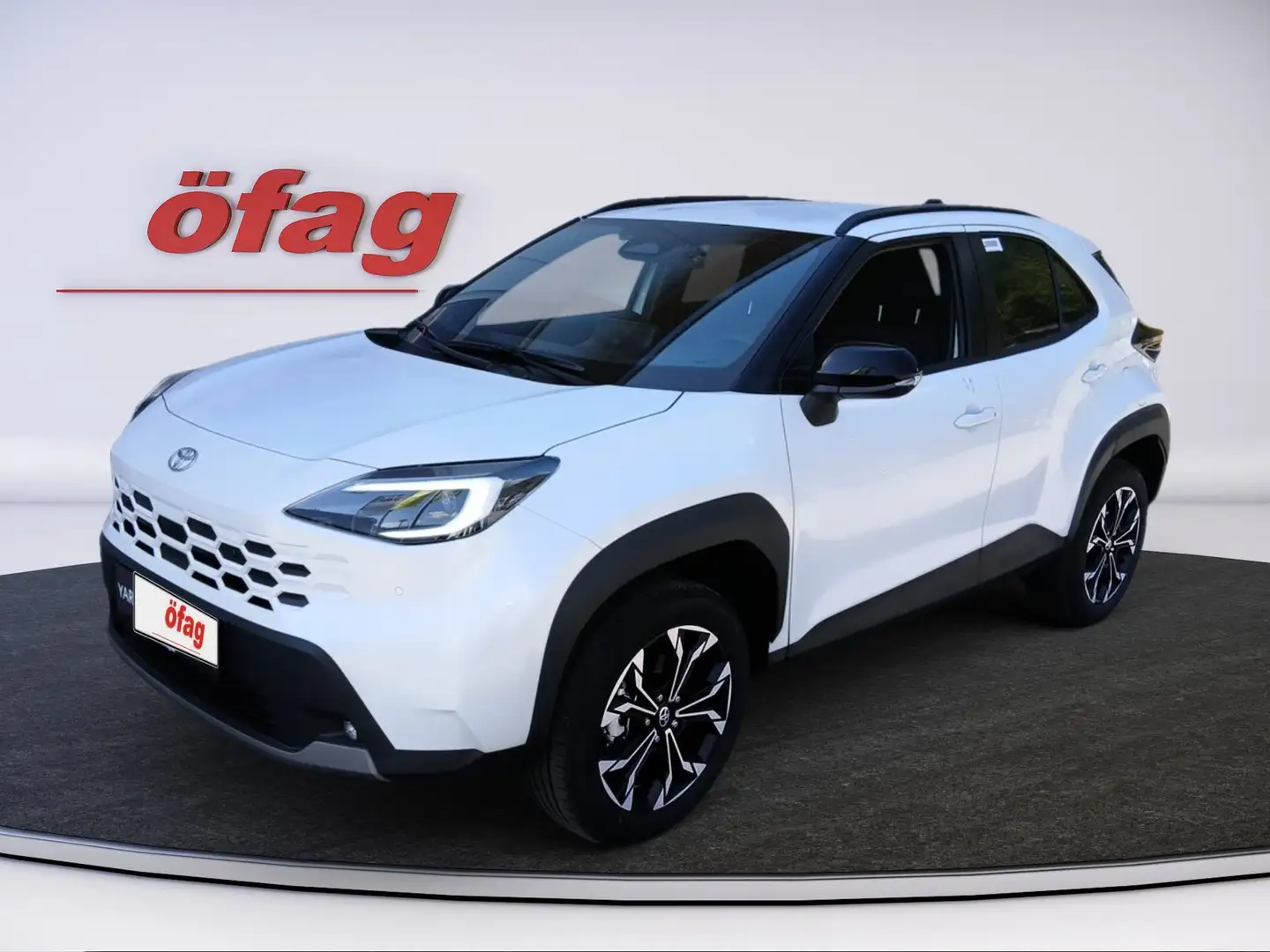 Toyota Yaris Cross Teamplayer 1,5 VVT-i Hybrid CVT AWD Weiß - 2