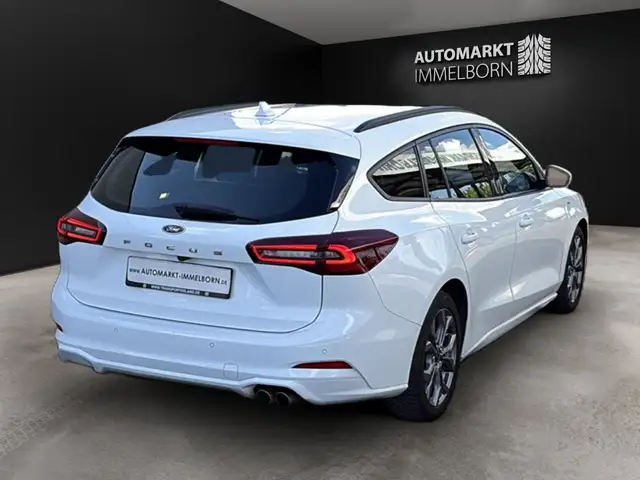 Ford Focus view 7