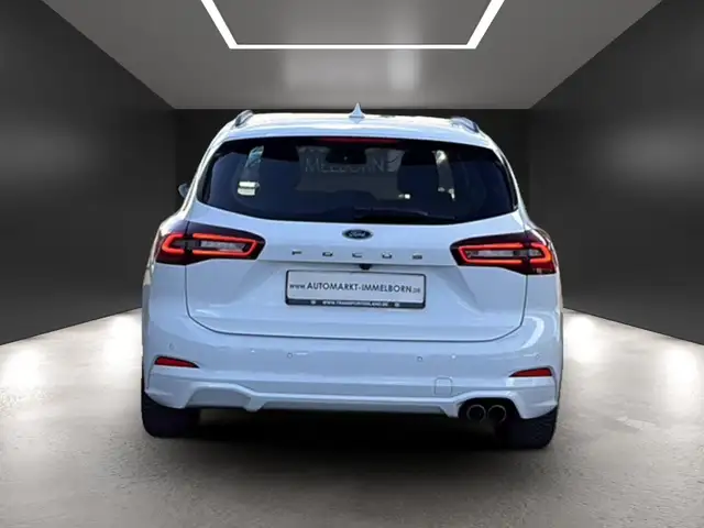 Ford Focus view 10