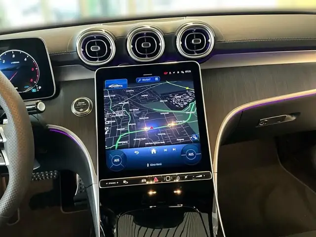 Mercedes-Benz Cle view 5