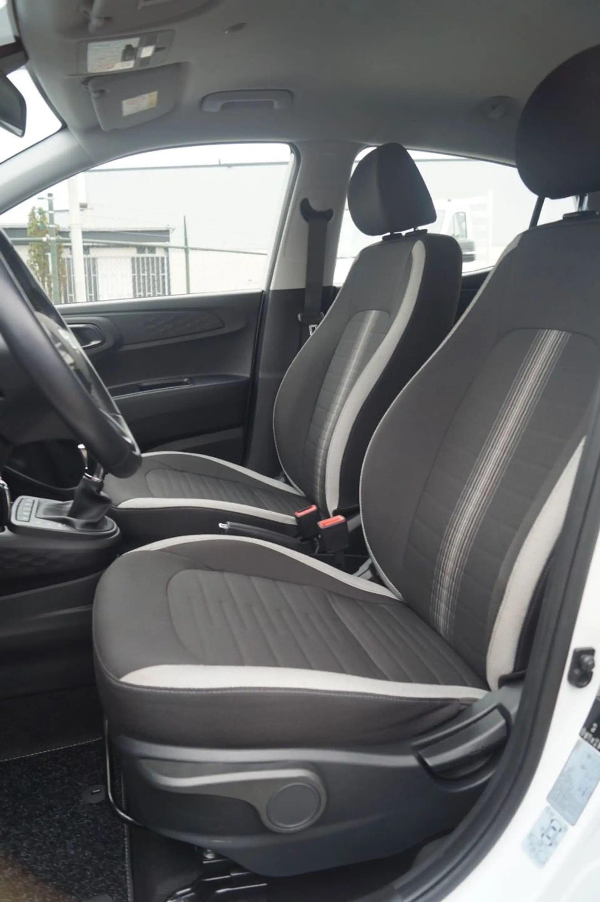 Hyundai i10 Trend *DAB*APP*SHZ*Lenkradhz*Front*Klima*PDC — photo 14