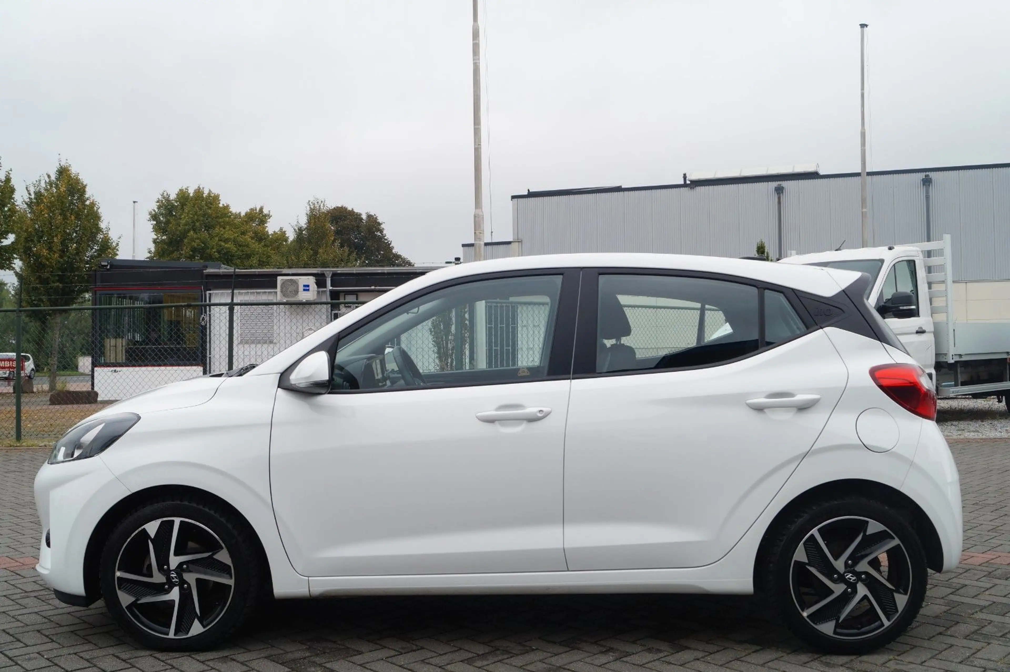 Hyundai i10 Trend *DAB*APP*SHZ*Lenkradhz*Front*Klima*PDC — photo 5