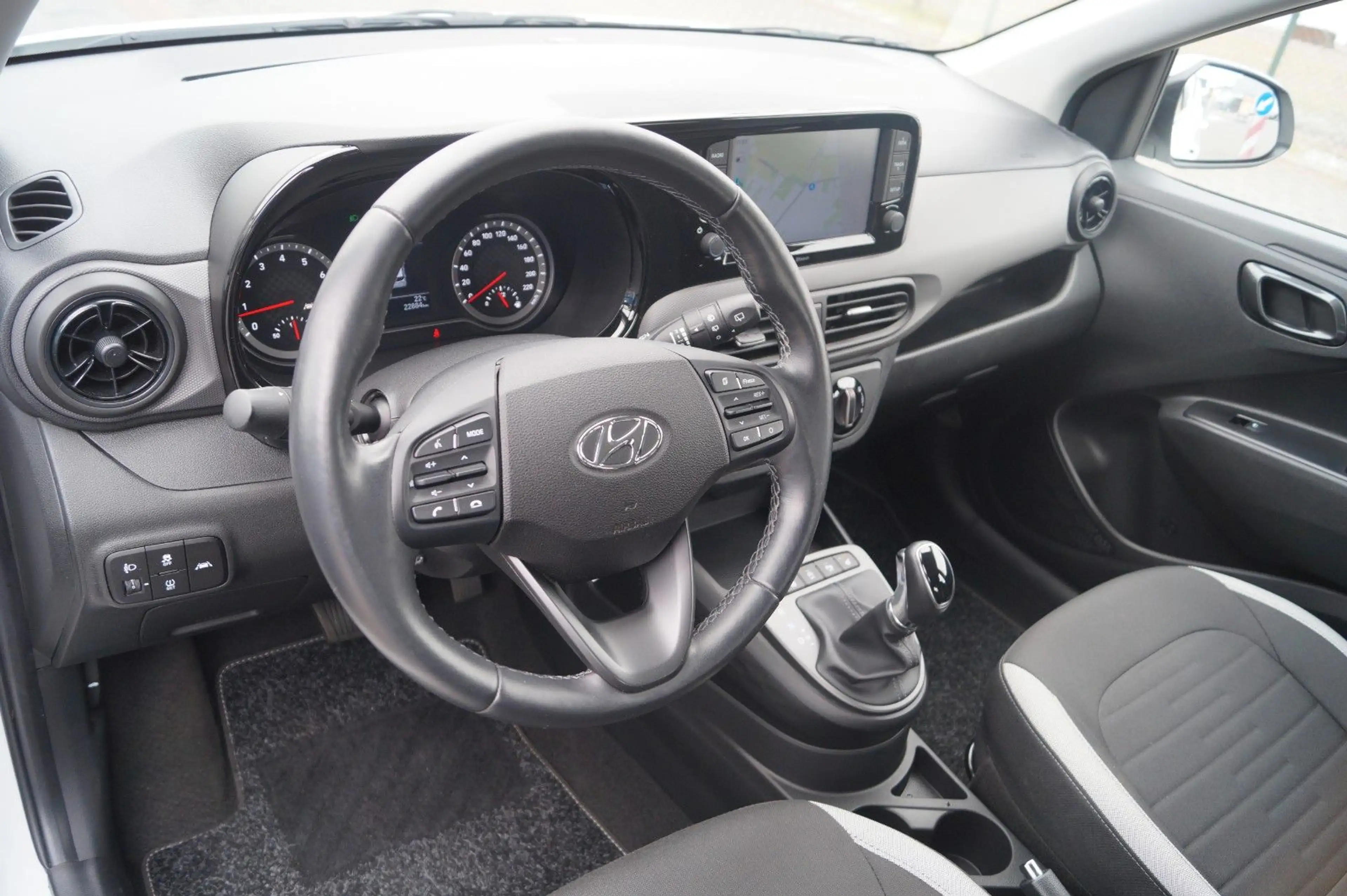 Hyundai i10 Trend *DAB*APP*SHZ*Lenkradhz*Front*Klima*PDC — photo 7