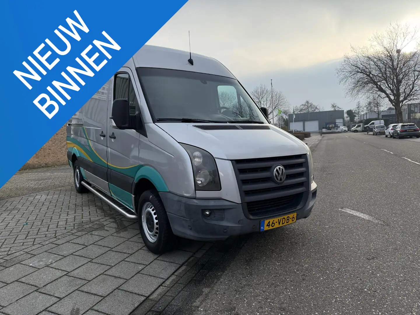 Volkswagen Crafter 35 2.5 TDI L2H1 Silber - 1