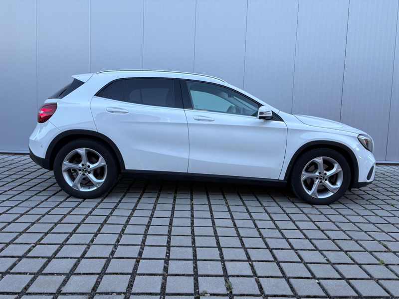 Mercedes-Benz GLA 250 URBAN 360 AHK LED NAVI PANORAMA — photo 7