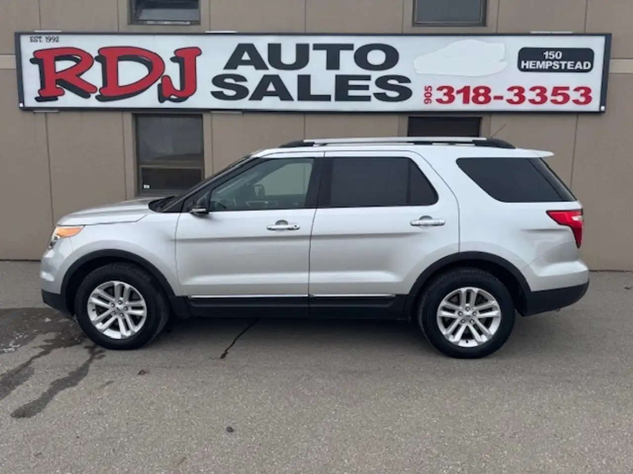 Ford Explorer снимка Ford Explorer