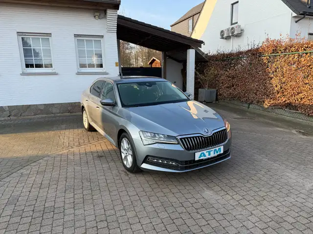 Skoda Superb 1.5 TSI ACT Sportline DSG/lane-side-front assist