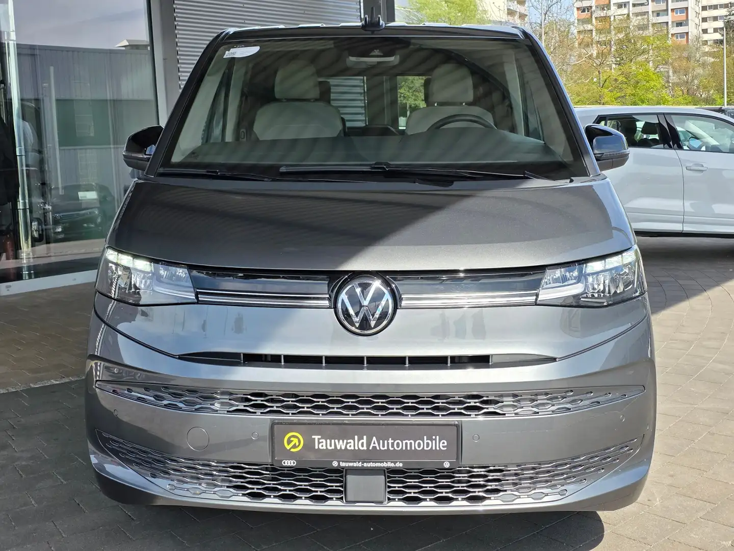 Volkswagen T7 Multivan 2.0 TDI DSG Lang 7S/AHK/LED/DC/GJR Life Grigio - 2