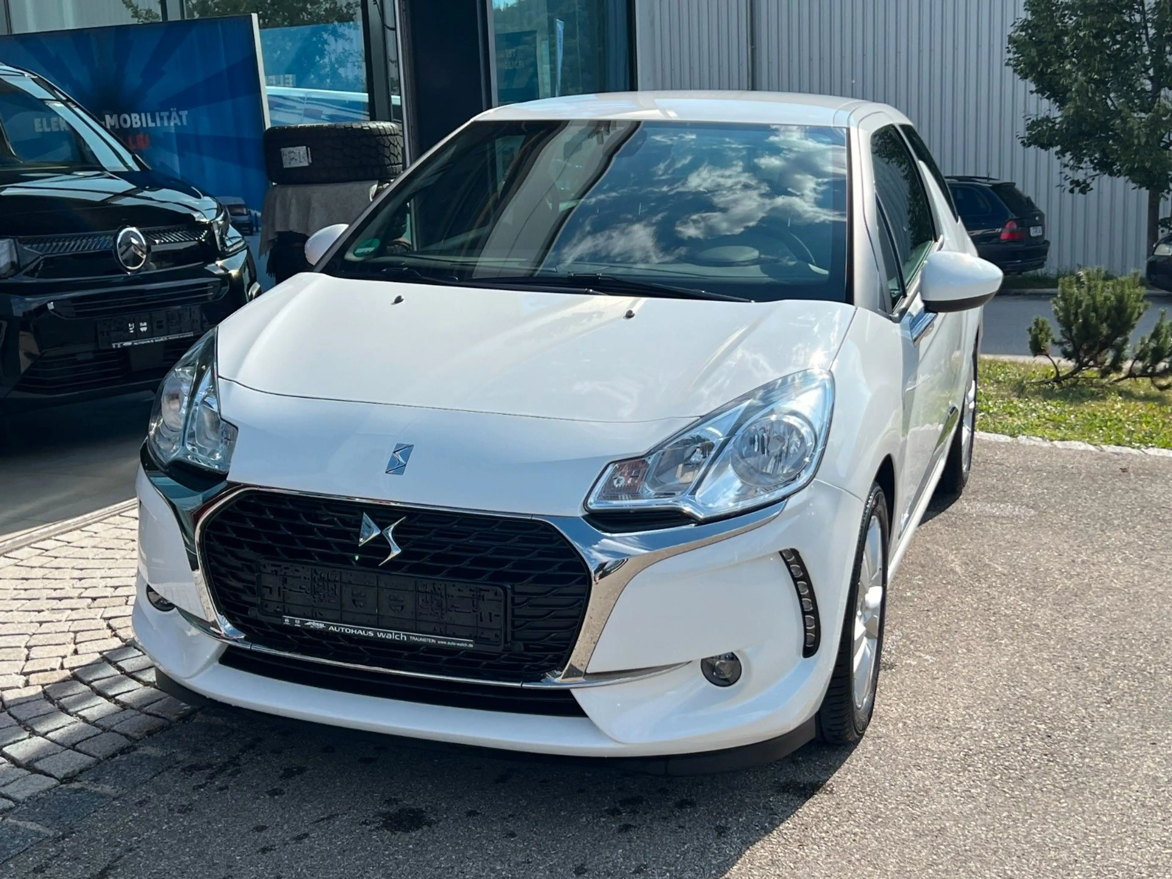 DS Automobiles DS 3 PureTech 110 So Chic — photo 2