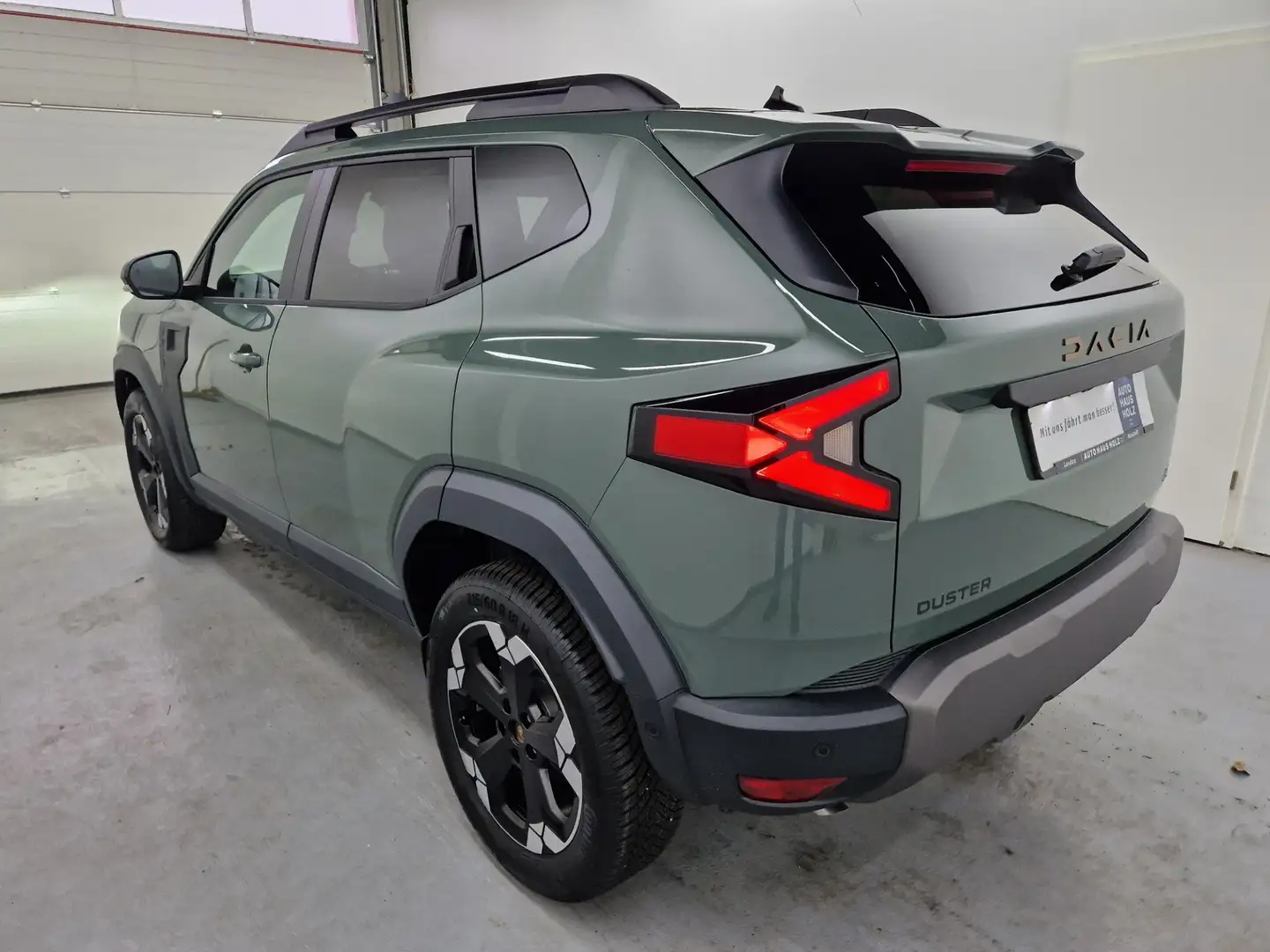 Dacia Duster Extreme TCe 130 4x4 Technik-Paket Grau - 2