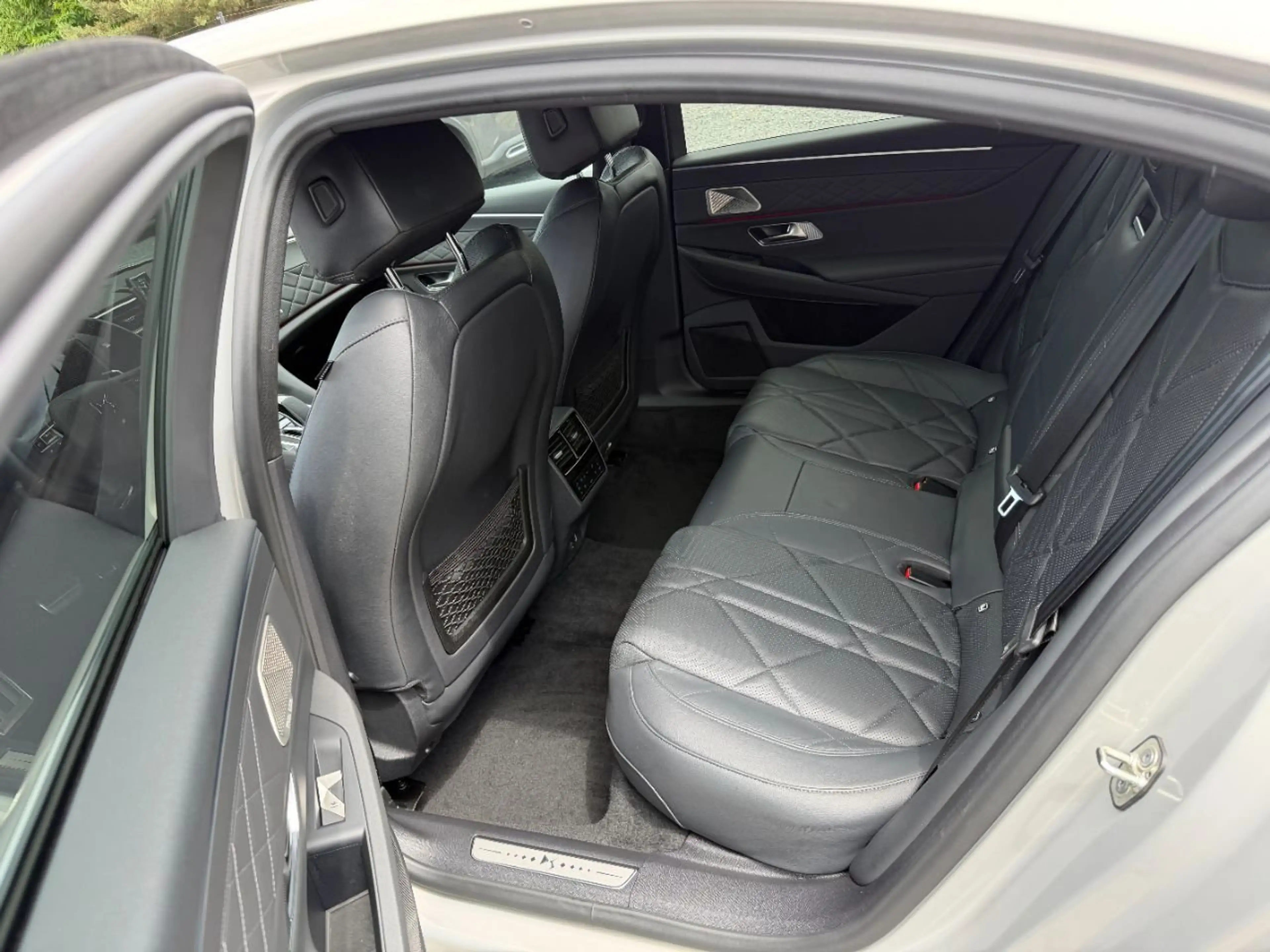DS Automobiles DS 9 E-Tense 250 Rivoli + — photo 15