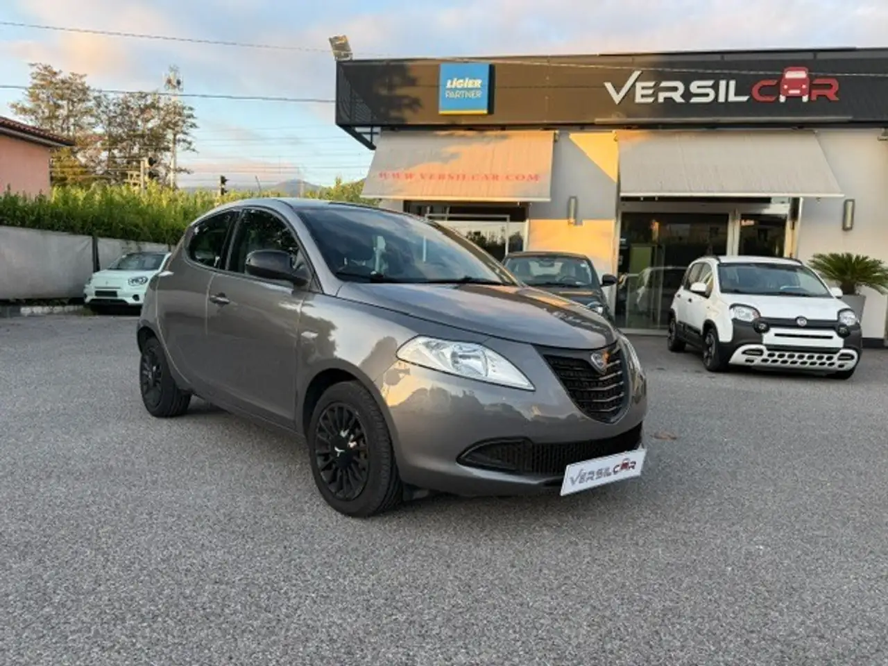 Lancia Ypsilon