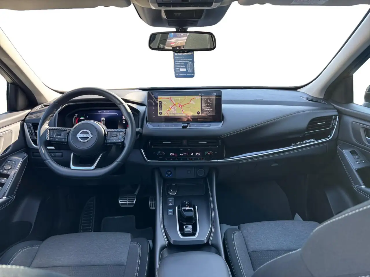 Nissan Qashqai Black Editon e-Power NAVI SHZ 11