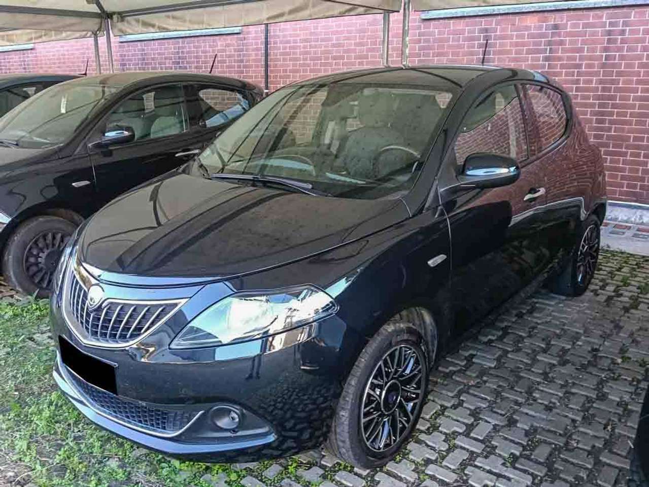 Lancia Ypsilon 1.0 firefly hybrid Gold Plus