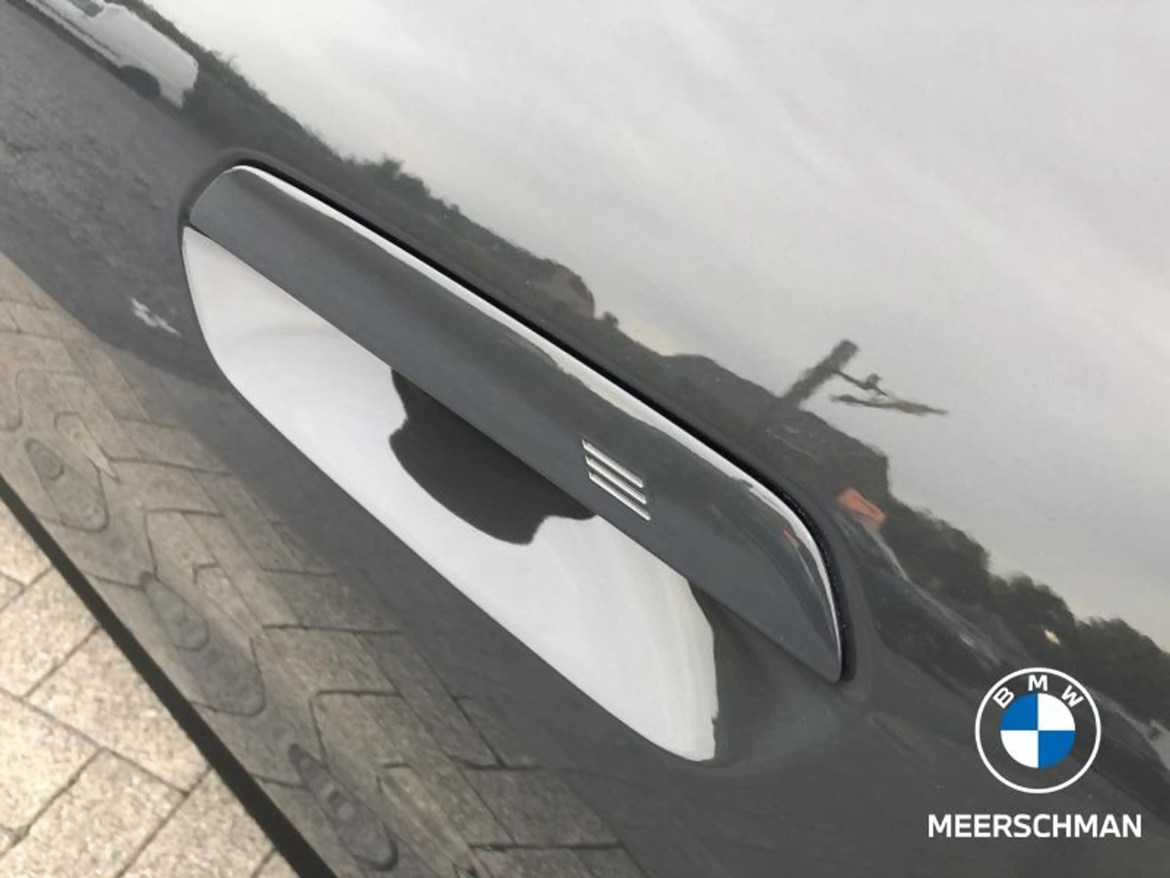 BMW i4 Msportpro pano al comf 360c applecp heatedseats — photo 11