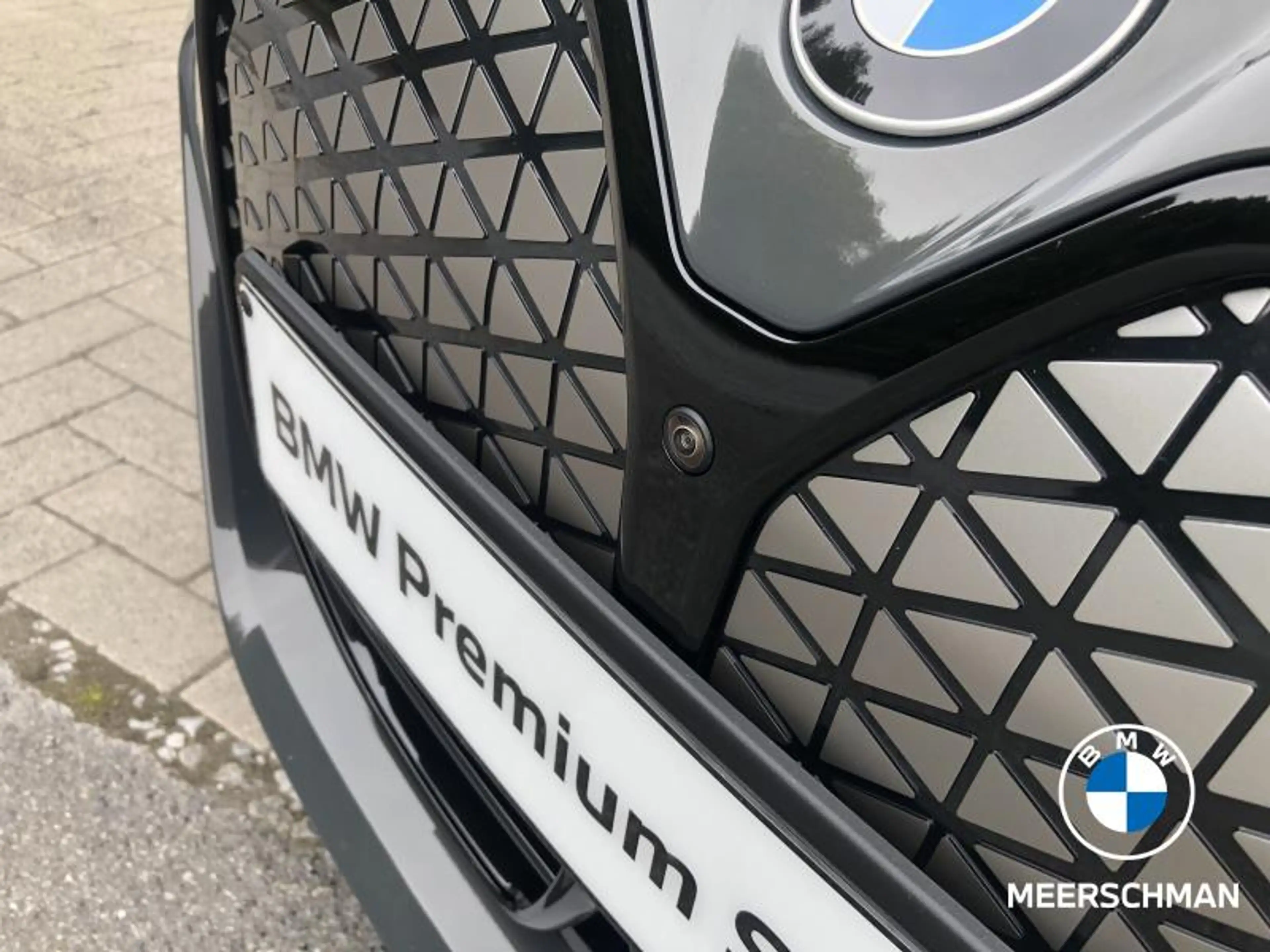 BMW i4 Msportpro pano al comf 360c applecp heatedseats — photo 8