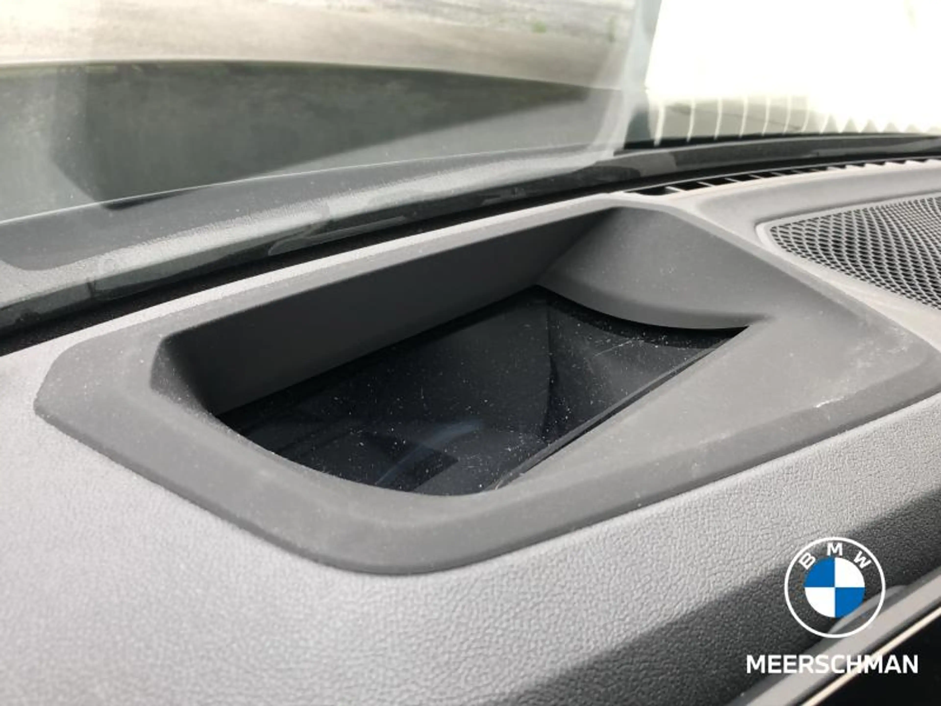BMW i4 Msportpro pano al comf 360c applecp heatedseats — photo 14