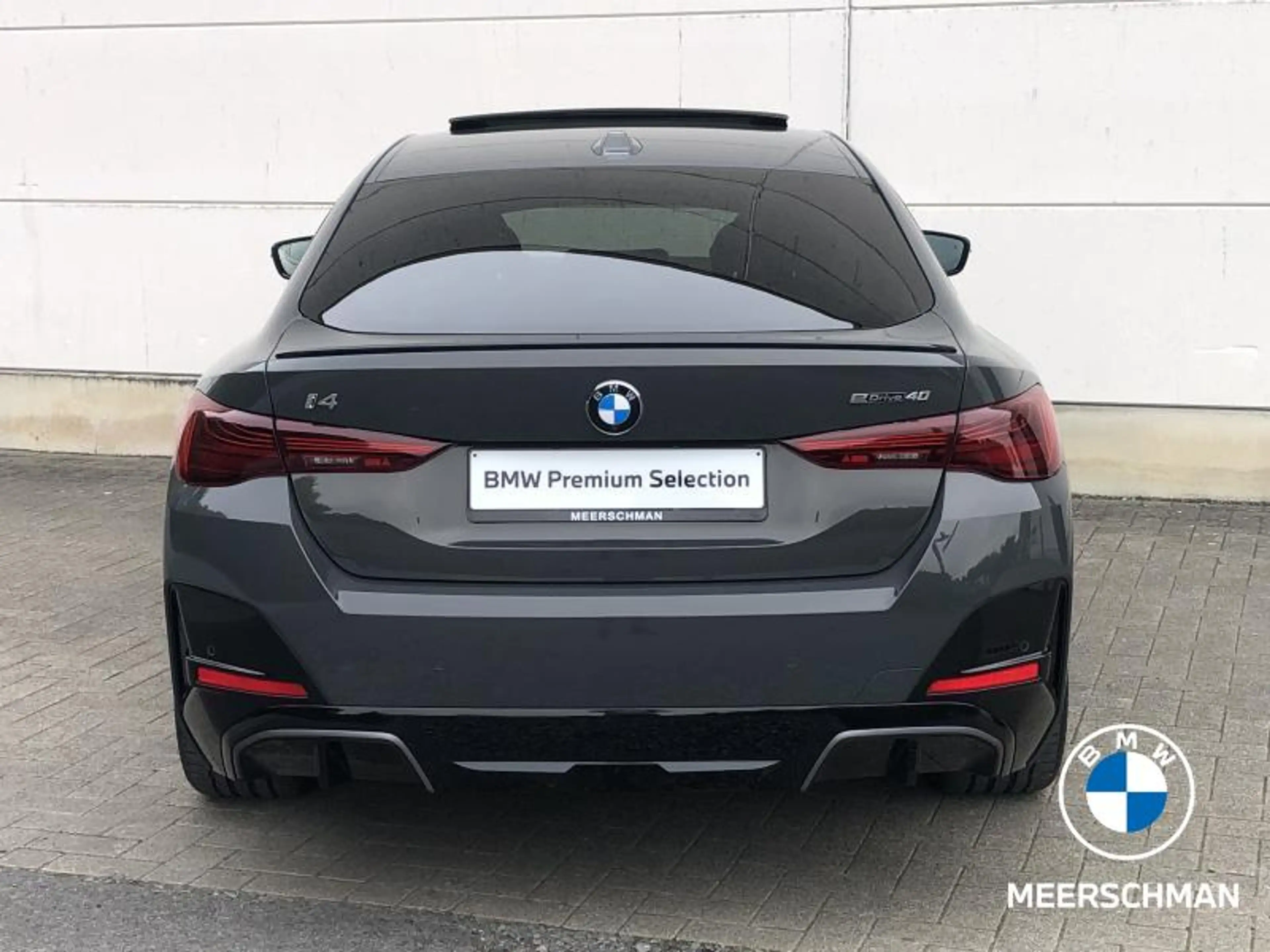 BMW i4 Msportpro pano al comf 360c applecp heatedseats — photo 4